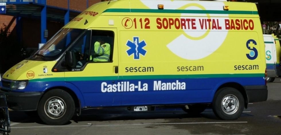 2895_7806_ambulancia-de-soporte-vital-basico