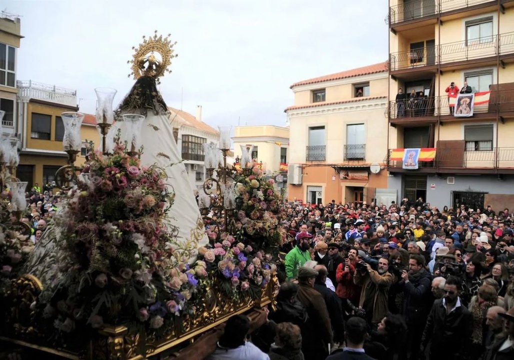 Imagen de archivo de la salida procesional de la Virgen de la Paz